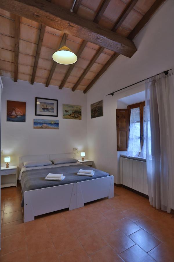 Podere San Francesco Bed & Breakfast Volterra Bagian luar foto