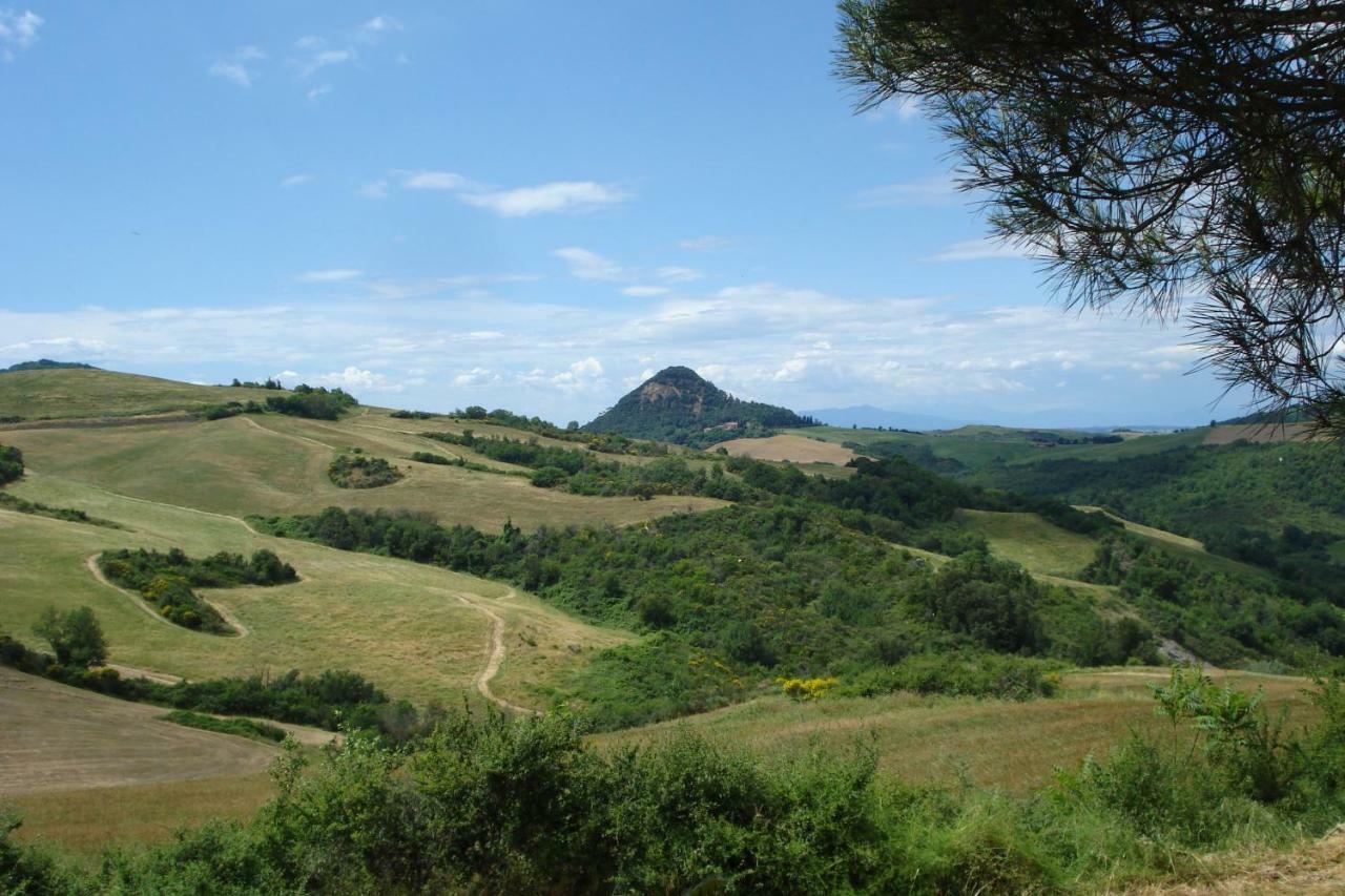 Podere San Francesco Bed & Breakfast Volterra Bagian luar foto