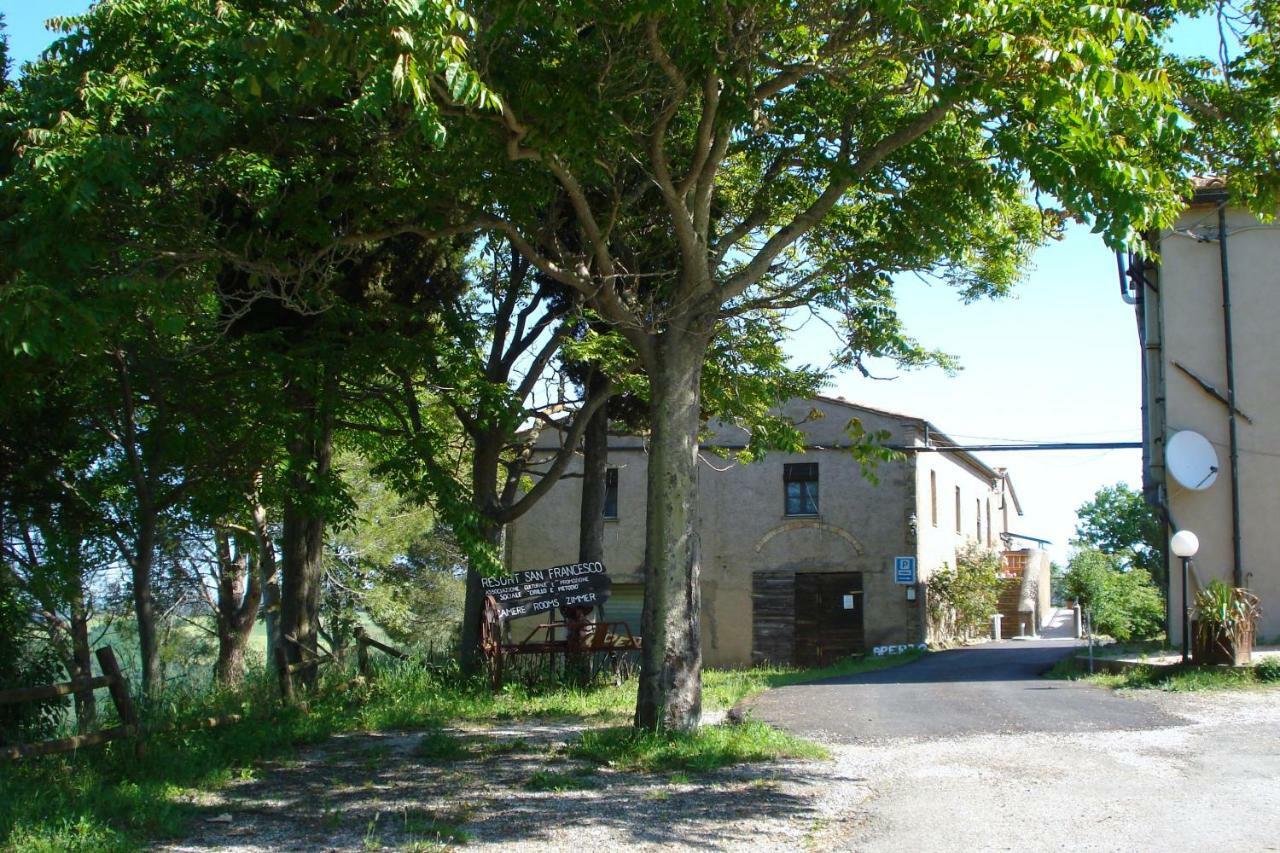 Podere San Francesco Bed & Breakfast Volterra Bagian luar foto