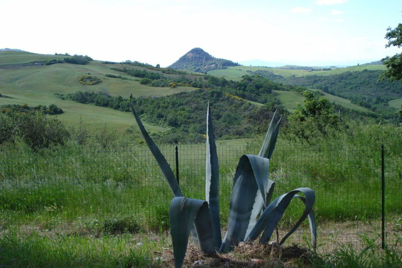 Podere San Francesco Bed & Breakfast Volterra Bagian luar foto